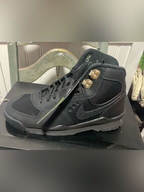 Nike Men's Black High-Top Sneakers with Gold Eyelets